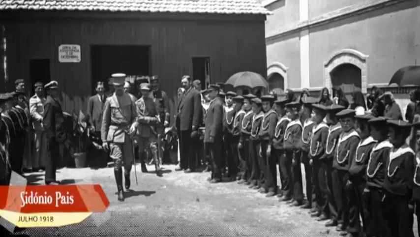 Media player poster frame