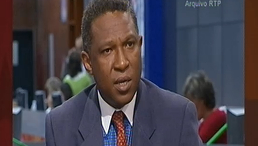 Arménio Vieira, conde da sátira crioula