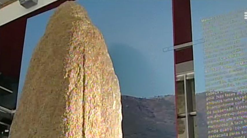 Uma estátua-menir no Fundão