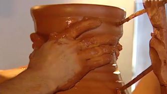 Como nasce uma &acirc;nfora romana