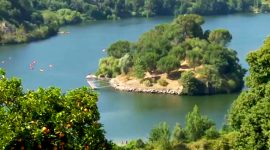 Uma ilha deserta no rio Douro