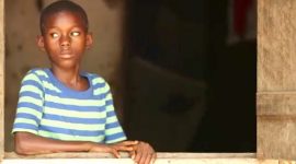 Emmanuel, um orfão na Serra Leoa