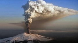 Vulcão Etna, a terra sempre a ferver