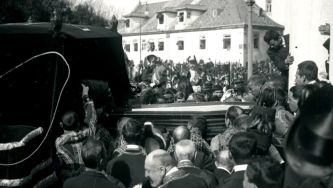 O regic&iacute;dio em fotografias