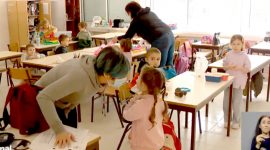 Mais alunos na escola ucraniana após invasão do país