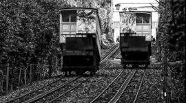 O sobe-e-desce do funicular