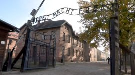 Imagem de Aprender com a história no centro de estudos de Auschwitz