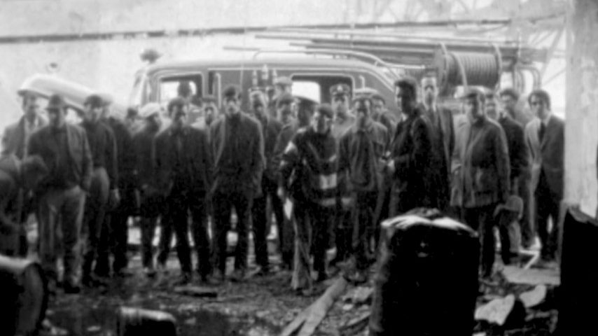 Iamgem de Crise e Fim do Estado Novo