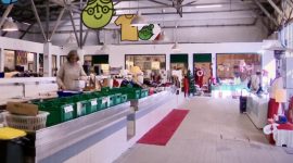 Imagem de Uma loja social é um bom lugar para ajudar?